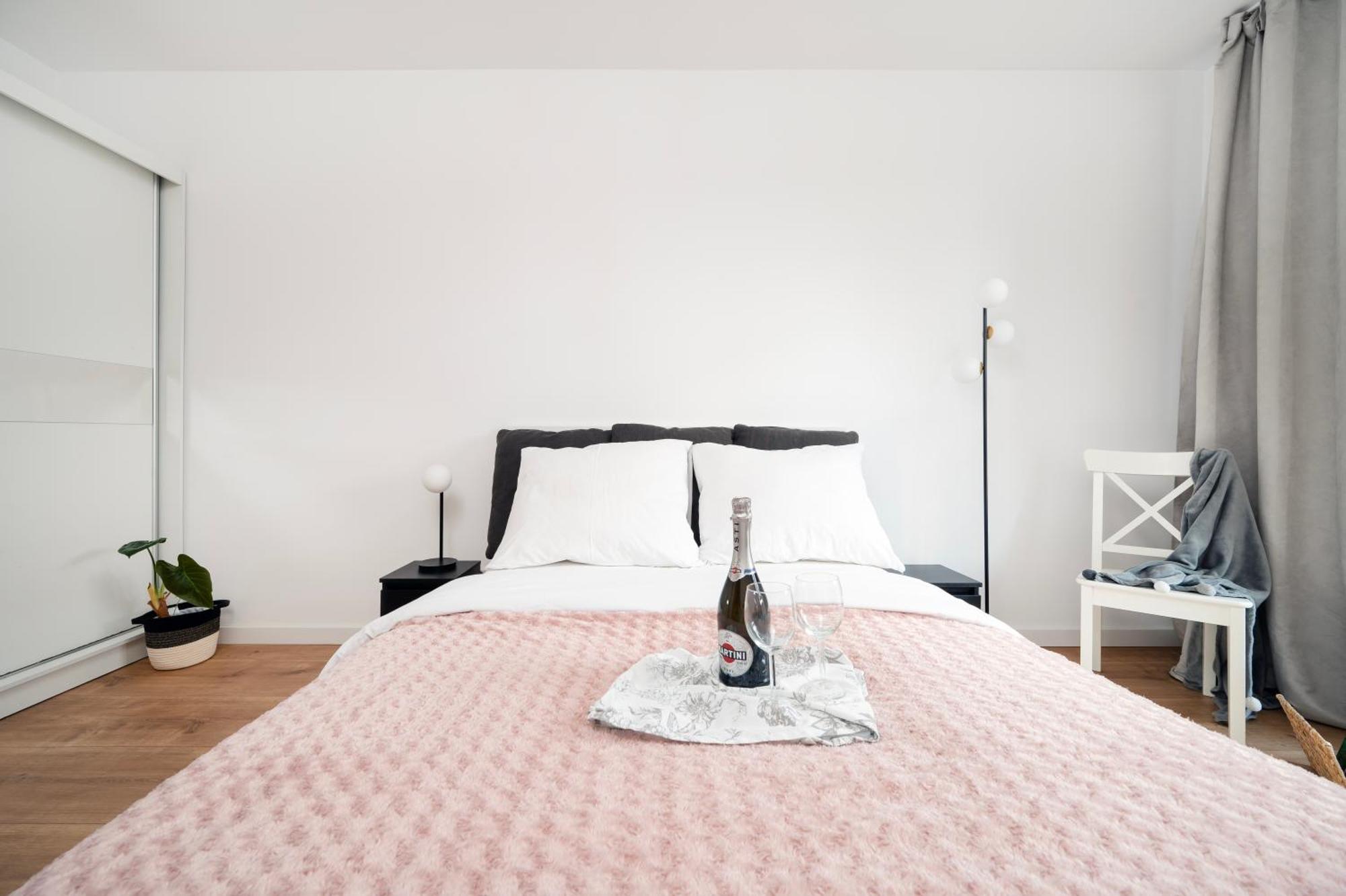 Komfortowe Z Garazem Na Milionowej Apartment